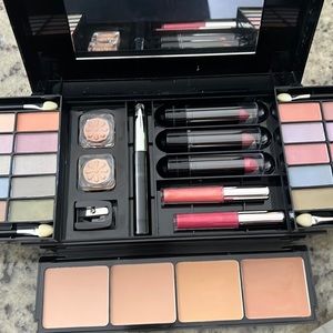 FANTA SEA COSMETIC KIT. Brand new